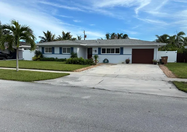 Photo 1 of Single family home for sale at 1104 Se 14th Street, Deerfield Beach, FL 33441 | MLS# B26085275 | Listing updated on 2026-10-07