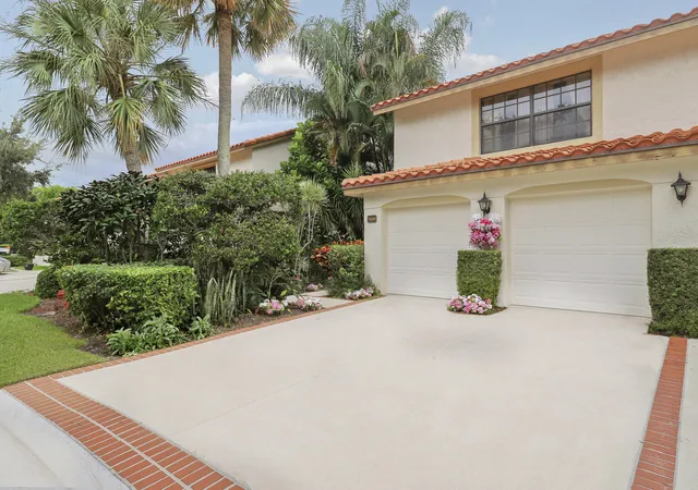 Photo 2 of Townhouse for sale at 7828 La Mirada Dr, Boca Raton, FL 33433 | MLS# B26085376 | Listing updated on 2026-10-10