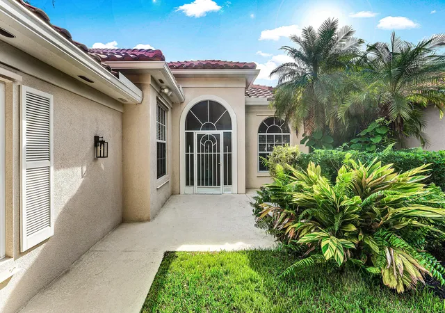 Photo 3 of Single family home for sale at 2580 Kittbuck Way, West Palm Beach, FL 33411 | MLS# B26085373 | Listing updated on 2026-10-08