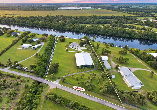 Photo 2 of Single family home for sale at 10225 Sw Green Ridge Ln, Palm City, FL 34990 | MLS# B26085397 | Listing updated on 2026-10-08