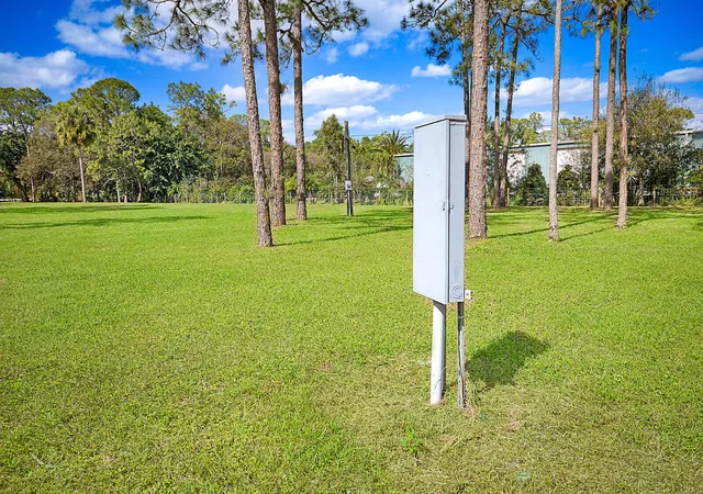 Photo 3 of House for sale at 2150/2140 C Rd, Loxahatchee, FL 33470 | MLS# B26085433 | Listing updated on 2026-10-10