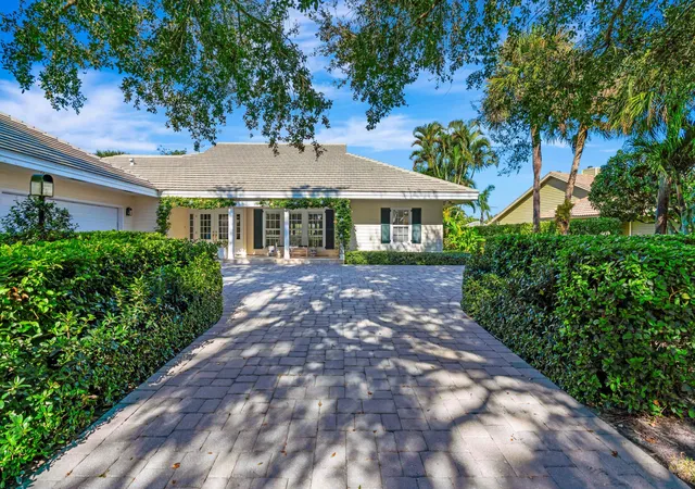 Photo 3 of Sale Pending at 18289 SE Heritage Dr, Jupiter, FL 33469 | MLS# B26085454 | Listing updated on 2026-10-08