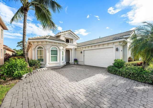 Single family home for sale at 260 Carina Dr, Jupiter, FL 33478 | MLS# B26085487