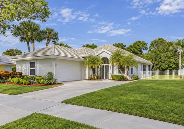 Photo 1 of Single family home for sale at 5203 Se Sweetbrier Ter, Hobe Sound, FL 33455 | MLS# B26085489 | Listing updated on 2026-10-10