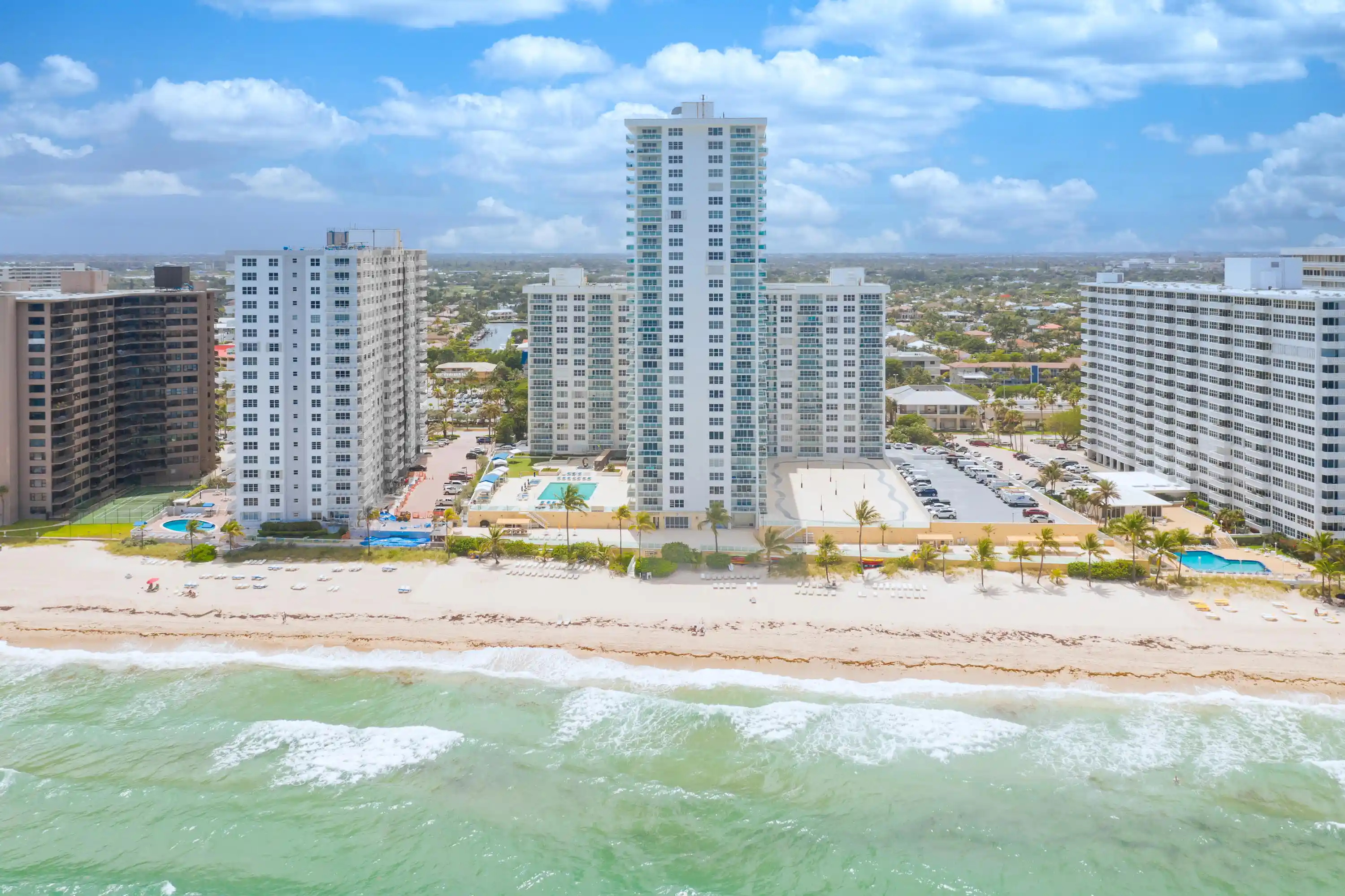Listing Photo 1 - Condo for sale in 3900 Galt Ocean Dr located at 3900 Galt Ocean Dr, Fort Lauderdale, FL 33308 - Unit #1605