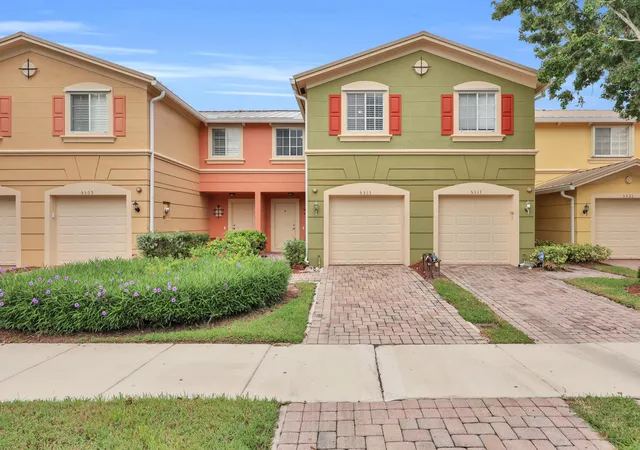 Townhouse for sale at 5313 SE Jennings Ln, Stuart, FL 34997 | MLS# B26085550