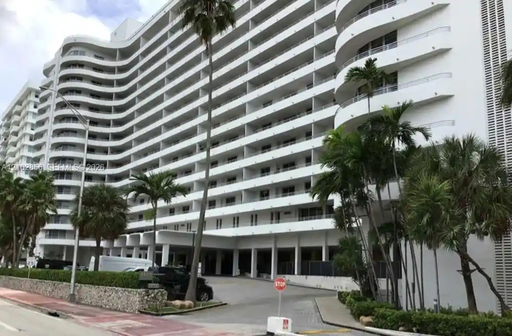 Condo for sale at 5555 Collins Ave #15P, Miami Beach, FL 33140 | MLS# A12102856