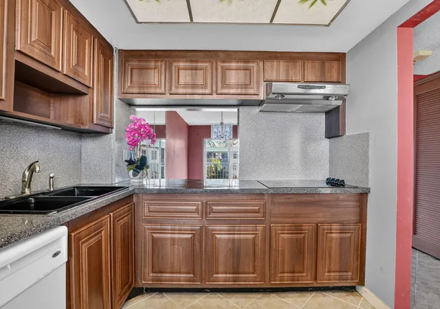 Photo 3 of Condo for sale at 9880 Marina Blvd Ne #1541, Boca Raton, FL 33428 | MLS# B26085661 | Listing updated on 2026-10-10