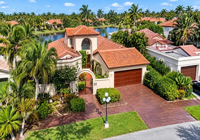 Photo 2 of Single family home for sale at 556 Deer Crk Via Genova, Deerfield Beach, FL 33442 | MLS# B26085662 | Listing updated on 2026-10-10