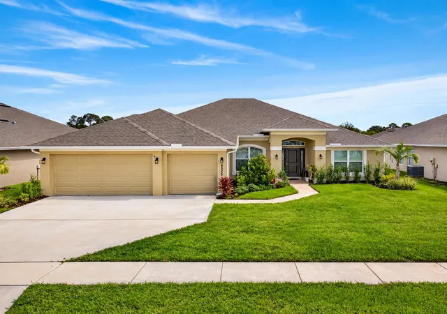 Single family home for sale at 8525 Waterstone Blvd, Fort Pierce, FL 34951 | MLS# B26085692