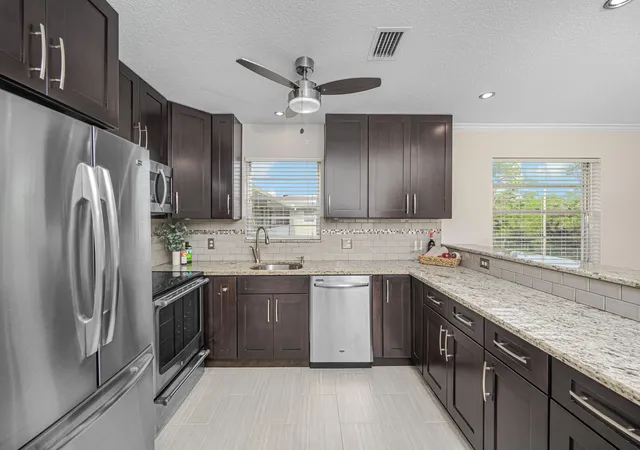Condo for sale at 16 Lake Vista Trl #202, Port Saint Lucie, FL 34952 | MLS# B26085698