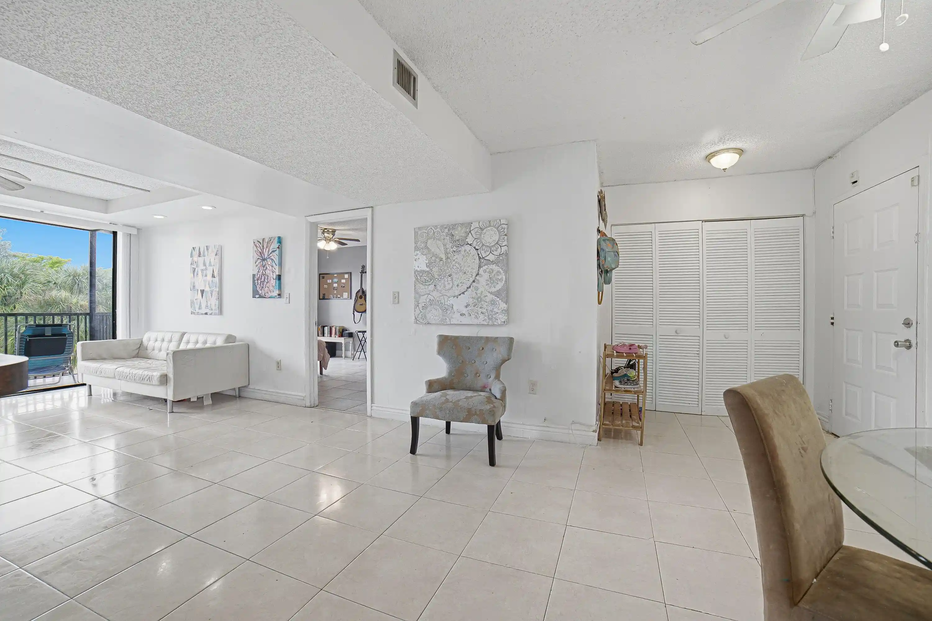 Listing Photo 1 - Condo for sale in 5530 Nw 44Th St located at 5530 Nw 44Th St, Lauderhill, FL 33319 - Unit #309C