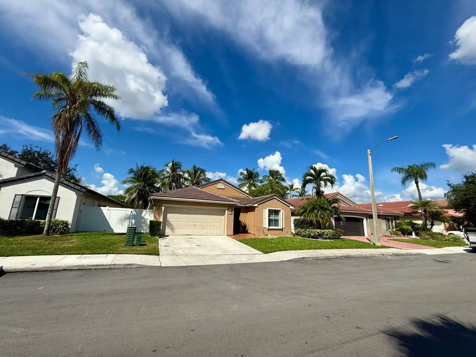 Single family home for sale at 870 NW 166th Avenue, Pembroke Pines, FL 33028 | MLS# B26085928