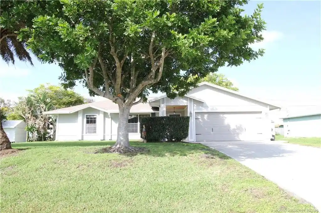 Photo 1 of Single family home for sale at 4586 Sw Calloway St, Port Saint Lucie, FL 34953 | MLS# M20057127 | Listing updated on 2026-10-30