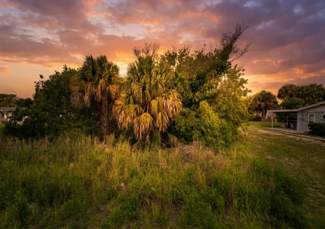Photo 1 of Sale Pending at 4225 25th Avenue, Vero Beach, FL 32967 | MLS# B26086144 | Listing updated on 2026-10-29