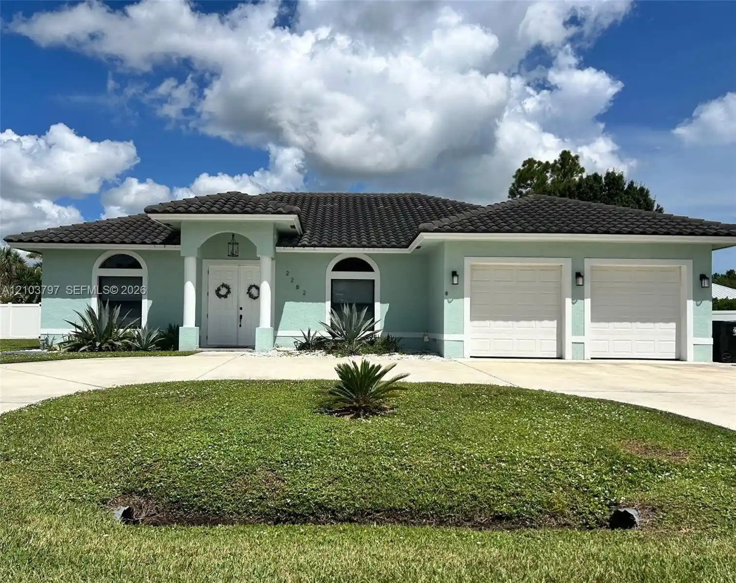 Photo 1 of Single family home for sale at 2282 Se Abcor Rd, Port Saint Lucie, FL 34952 | MLS# A12103797 | Listing updated on 2026-10-21