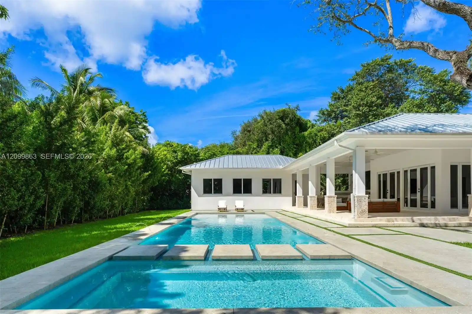 Photo 1 of Mansion for sale at 7900 Sw 118th Street, Pinecrest, FL 33156 | MLS# A12099863 | Listing updated on 2026-10-31