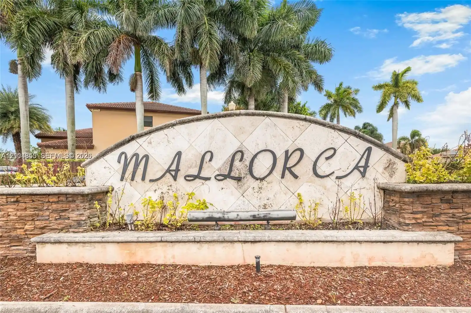 Photo 1 of Single family home for sale at 642 Se 37th Place, Homestead, FL 33033 | MLS# A12104355 | Listing updated on 2026-10-27