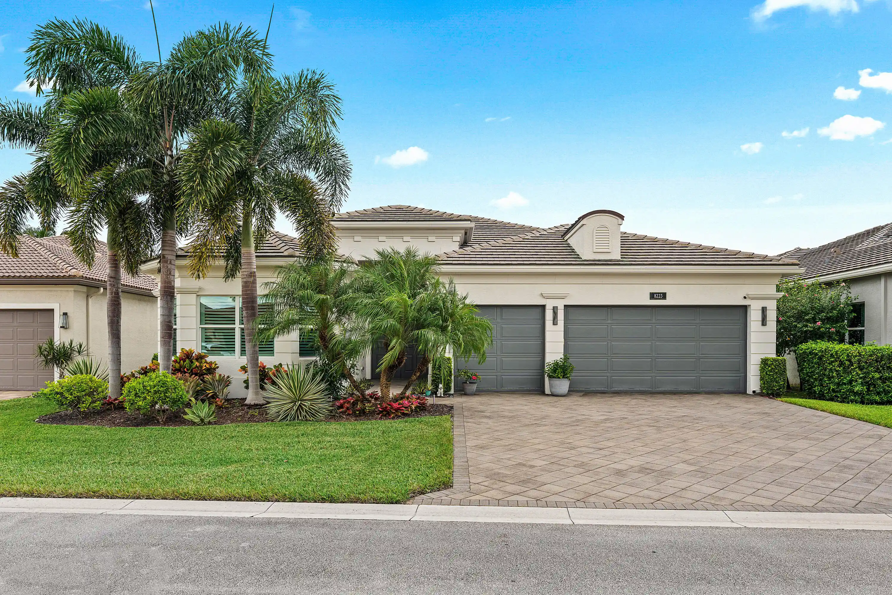 Photo 1 of Sale Pending at 8223 Majestic Mountain Dr, Boynton Beach, FL 33473 | MLS# B26086721 | Listing updated on 2026-10-27