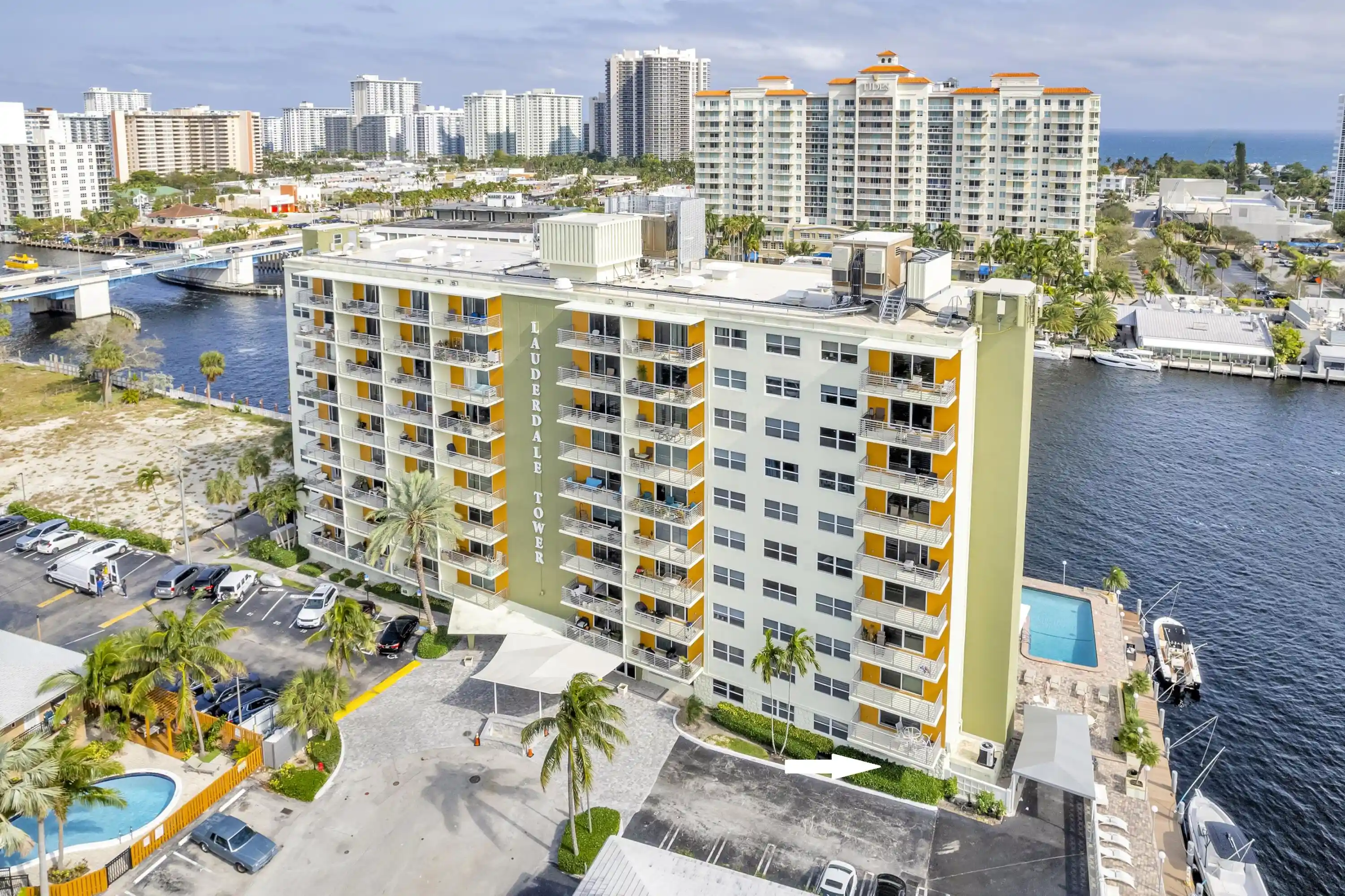 Listing Photo 1 - Condo for sale in 2900 Ne 30Th St located at 2900 Ne 30Th St, North Lauderdale, FL 33306 - Unit #G1