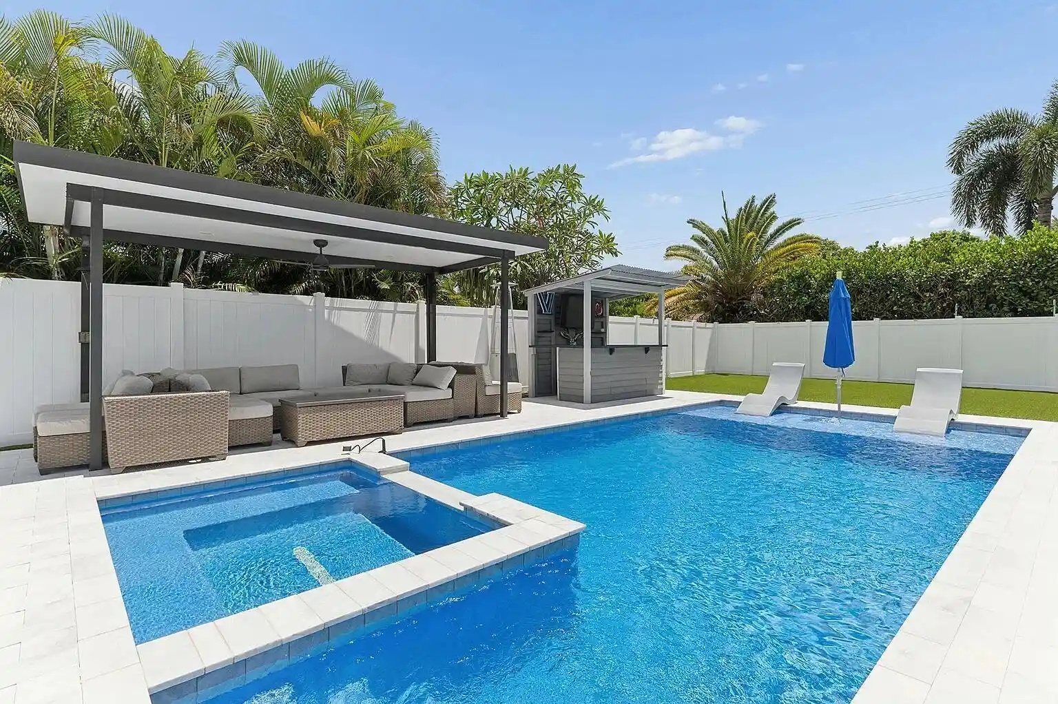 Photo 1 of Single family home for sale at 405 Chapel Hl Blvd, Boynton Beach, FL 33435 | MLS# B26087327 | Listing updated on 2026-10-20