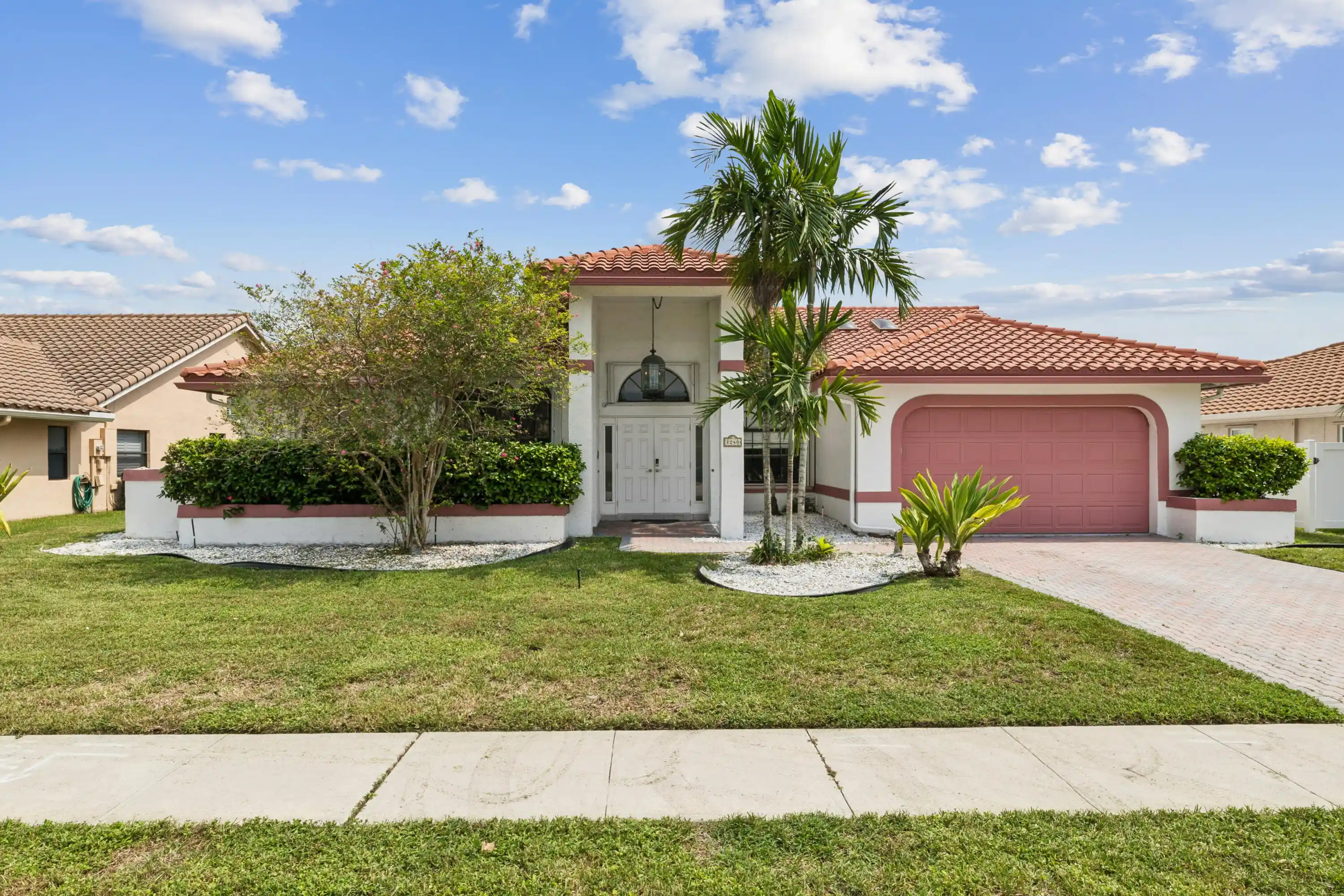 Photo 1 of Single family home for sale at 1240 Nw 100th Way, Plantation, FL 33322 | MLS# B26087595 | Listing updated on 2026-10-30
