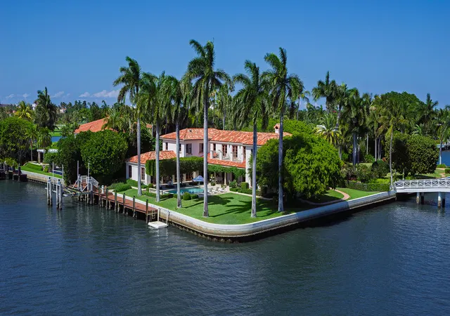 Single family home for sale at 614 Tarpon Way, Palm Beach, FL 33480 | MLS# B26087665