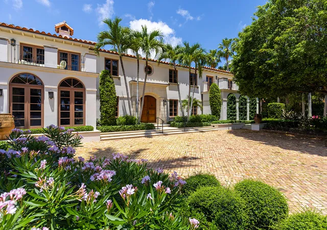 Photo 4 of Single family home for sale at 614 Tarpon Way, Palm Beach, FL 33480 | MLS# B26087665 | Listing updated on 2026-10-30