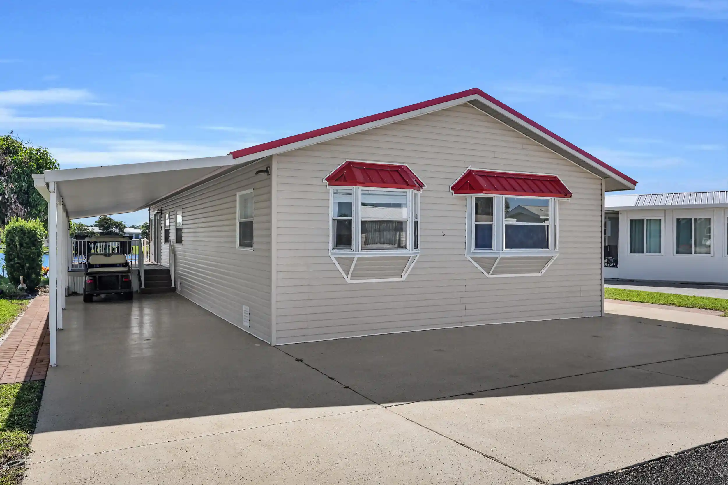 Manufactured home for sale at 12350 SE 138th Boulevard, Okeechobee, FL 34974 | MLS# B26087697