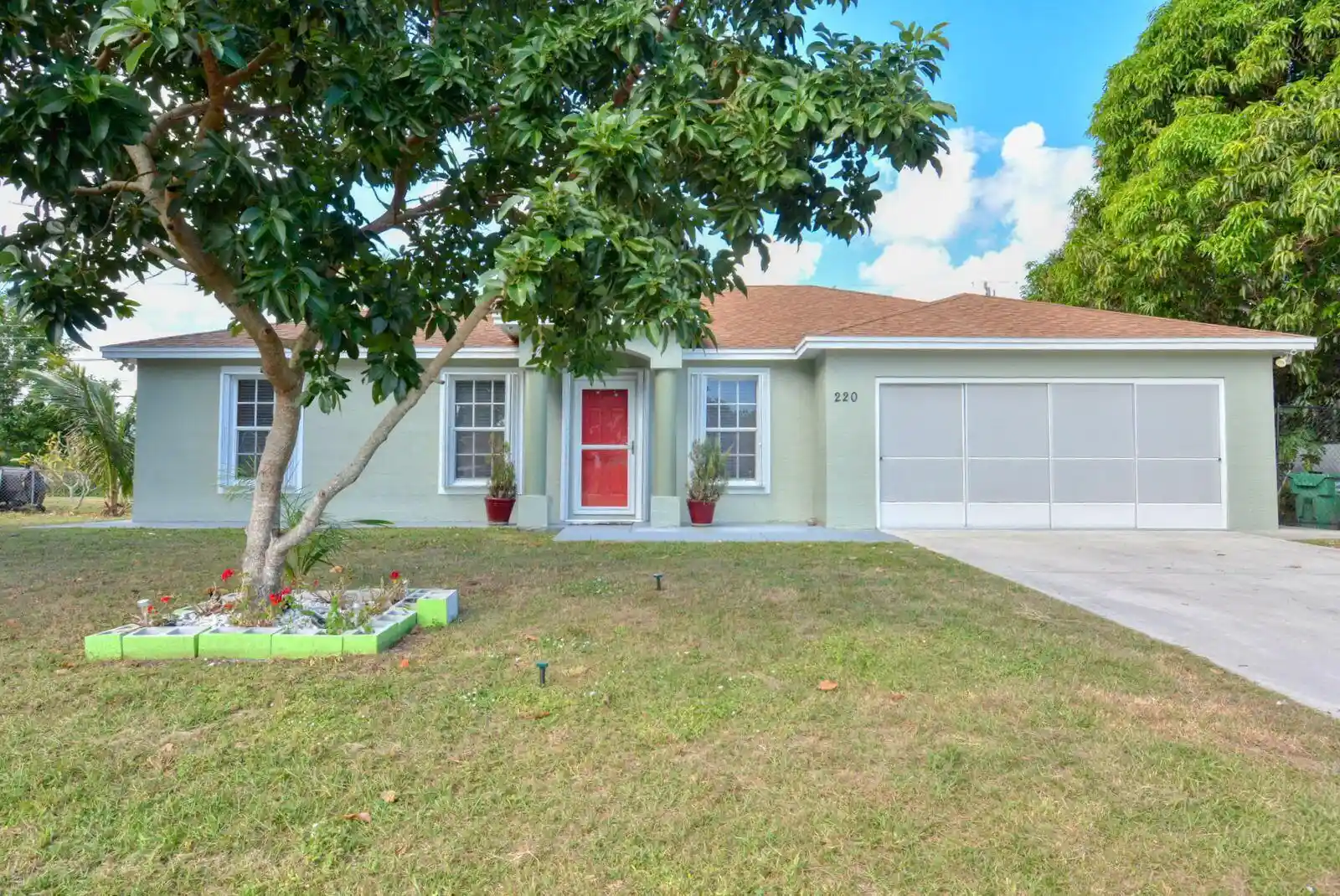 Photo 1 of Single family home for sale at 220 W Arbor Ave, Port Saint Lucie, FL 34952 | MLS# B26088156 | Listing updated on 2026-10-23