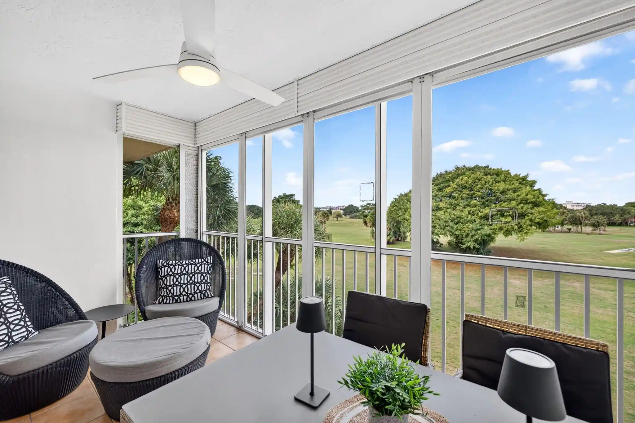 Listing Photo 1 - Condo for sale in 2601 S Crse Dr located at 2601 S Crse Dr, Pompano Beach, FL 33069 - Unit #403