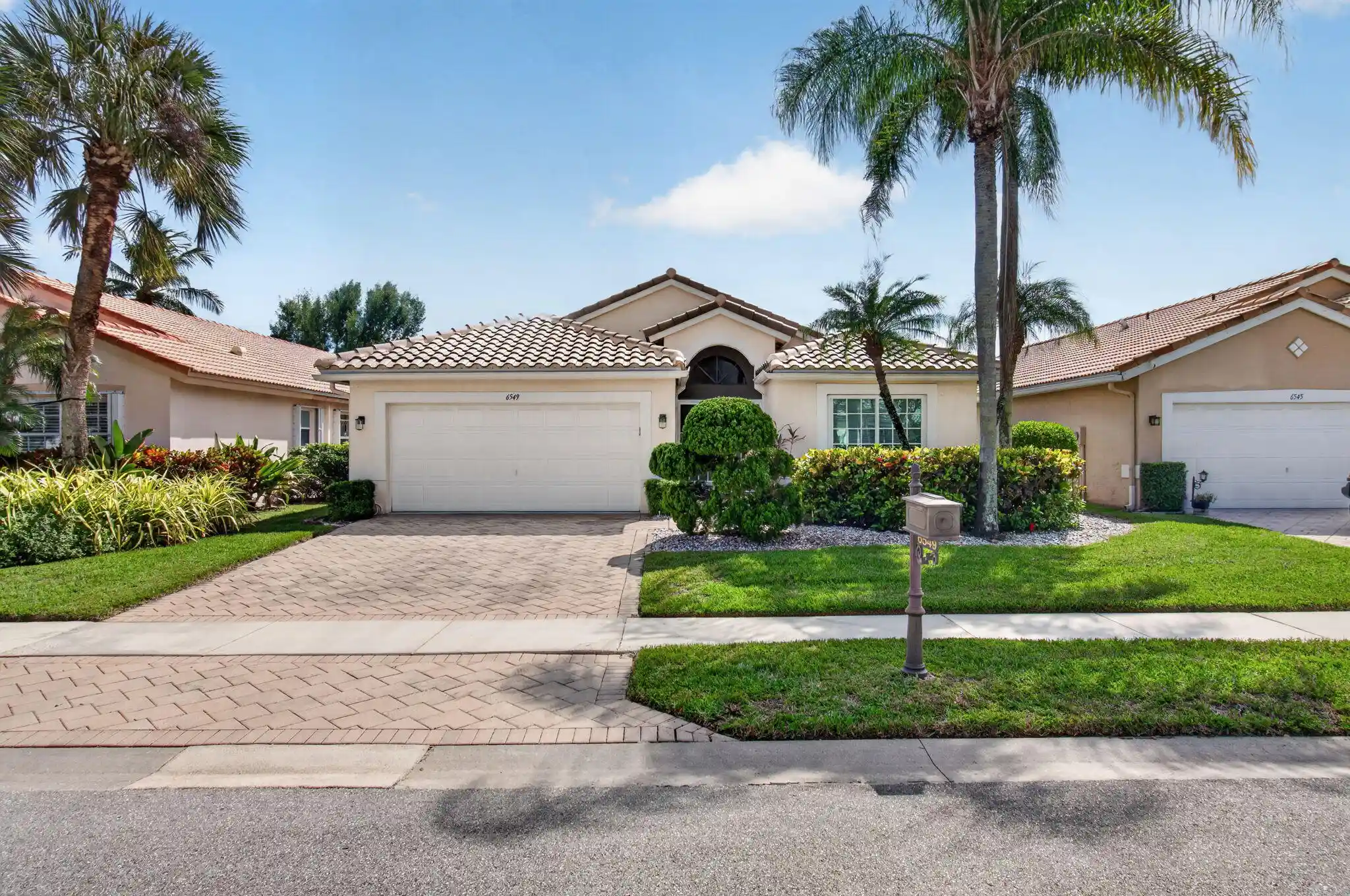 Photo 1 of Single family home for sale at 6549 Sun River Rd, Boynton Beach, FL 33437 | MLS# B26088567 | Listing updated on 2026-10-27