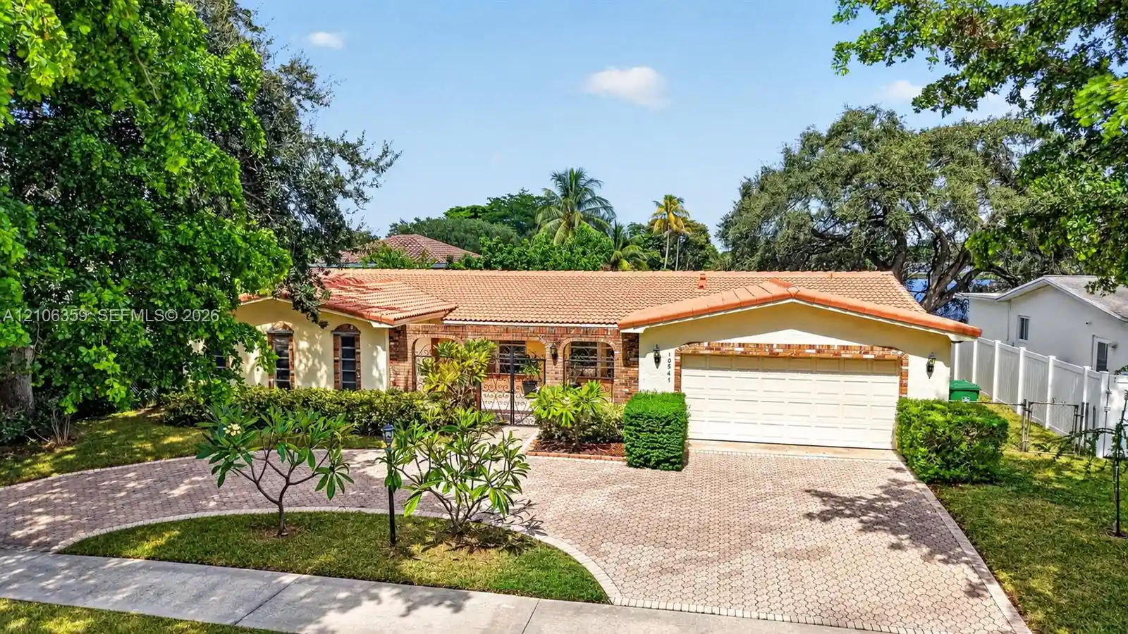 Single family home for sale at 10541 Taft St, Pembroke Pines, FL 33026 | MLS# A12106359 | Listing updated on 2026-10-31