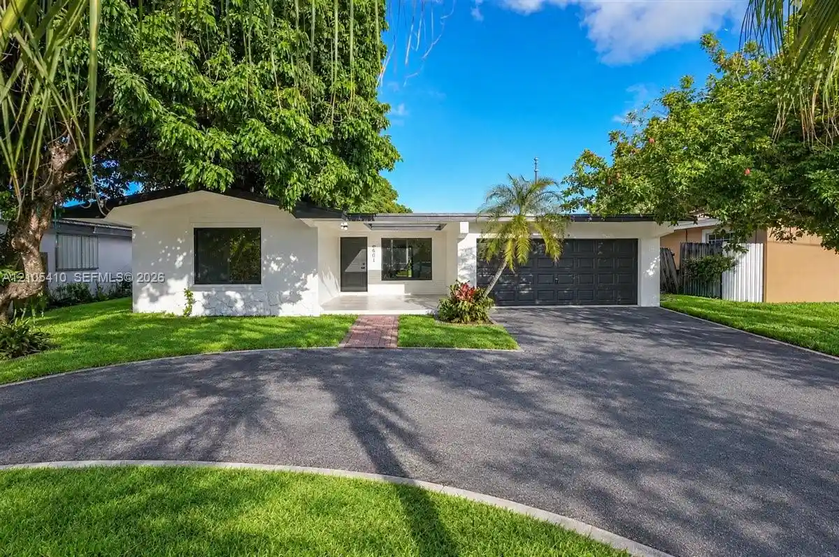 Photo 1 of Single family home for sale at 3905 Sw 67th Terrace, Miramar, FL 33023 | MLS# A12105410 | Listing updated on 2026-10-17