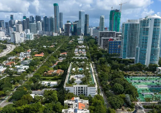 Listing Photo 1 - Condo for sale in building located at 2200 Brickell Ave, Miami, FL 33129 - Unit #317