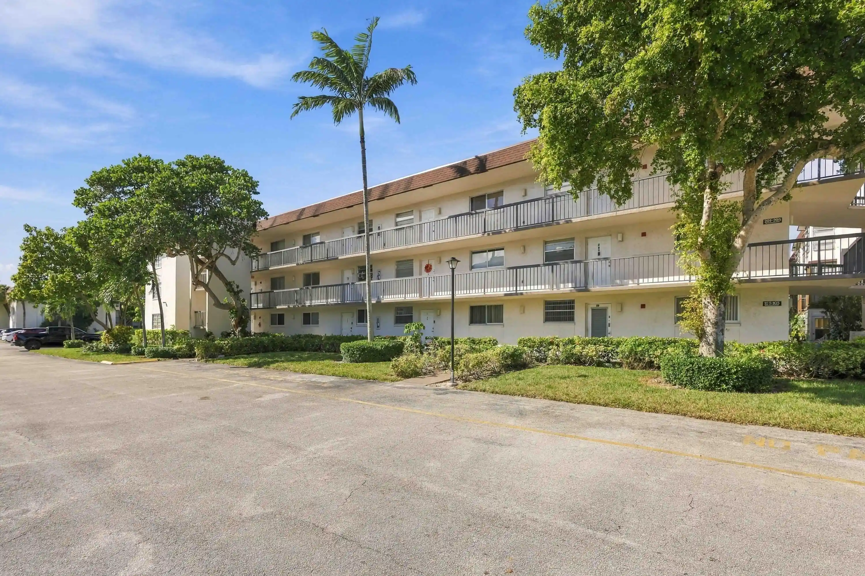 Condo for sale at 7400 NW 17th Street #202, Plantation, FL 33313 | MLS# B26089190