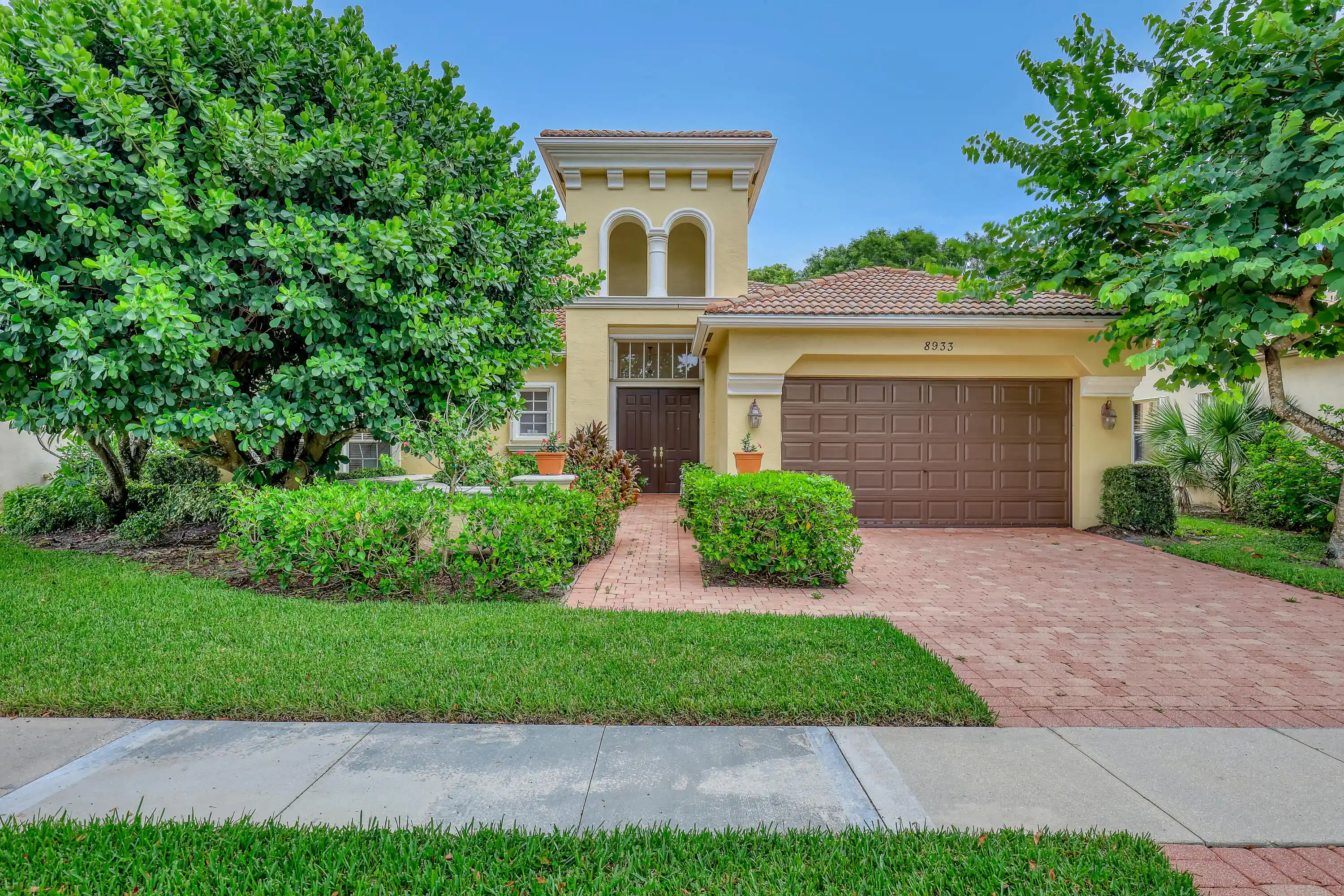 Single family home for sale at 8933 Via Brilliante, Wellington, FL 33411 | MLS# B26089328