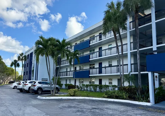 Listing Photo 1 - Condo for sale in building located at 6200 Nw 2Nd Ave, Boca Raton, FL 33487 - Unit #212