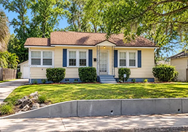 Single family home for sale at 211 E Kaley St, Orlando, FL 32806 | MLS# A12108254