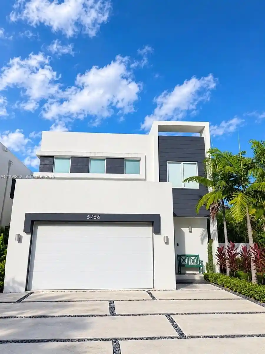 Single family home for sale at 6766 NW 103rd Place, Doral, FL 33178 | MLS# A12108282