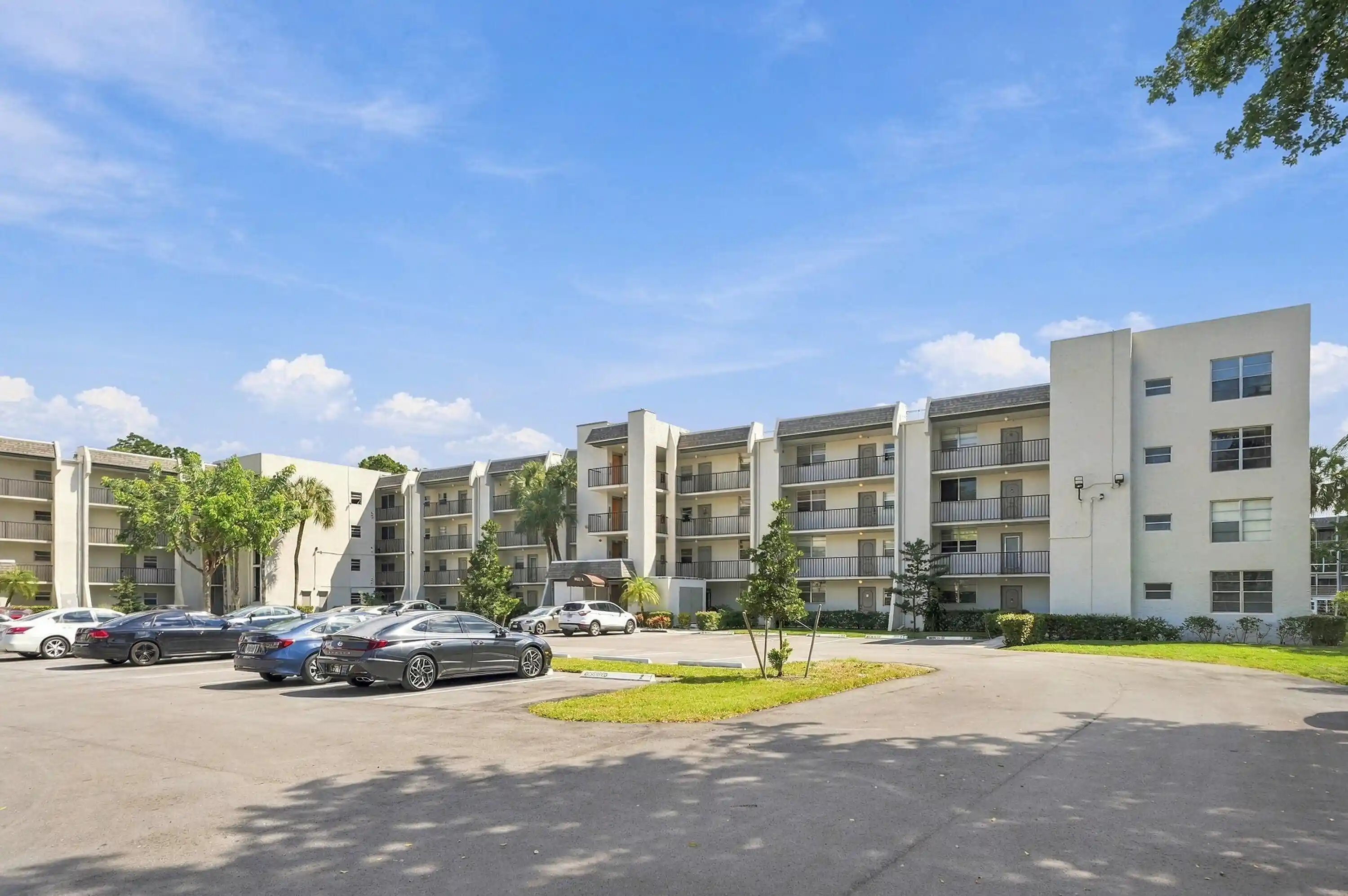 Condo for sale at 9420 Poinciana Pl #103, Davie, FL 33324 | MLS# B26089494