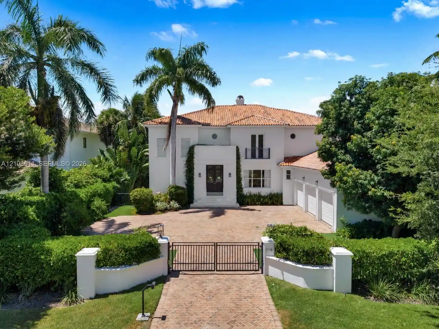 Photo 1 of Mansion for sale at 119 Paloma Dr, Coral Gables, FL 33143 | MLS# A12103511 | Listing updated on 2026-10-31