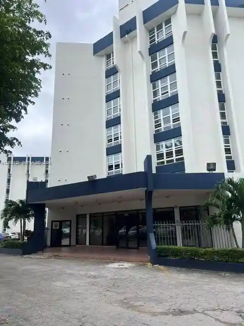 Photo 1 of Condo for sale at 9682 Fontainebleau Blvd #709, Miami, FL 33172 | MLS# A12108123 | Listing updated on 2026-10-19