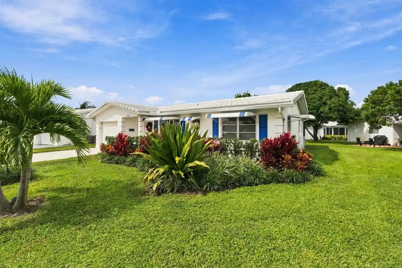Photo 1 of Single family home for sale at 2021 Sw 18th Drive, Boynton Beach, FL 33426 | MLS# B26089950 | Listing updated on 2026-10-27