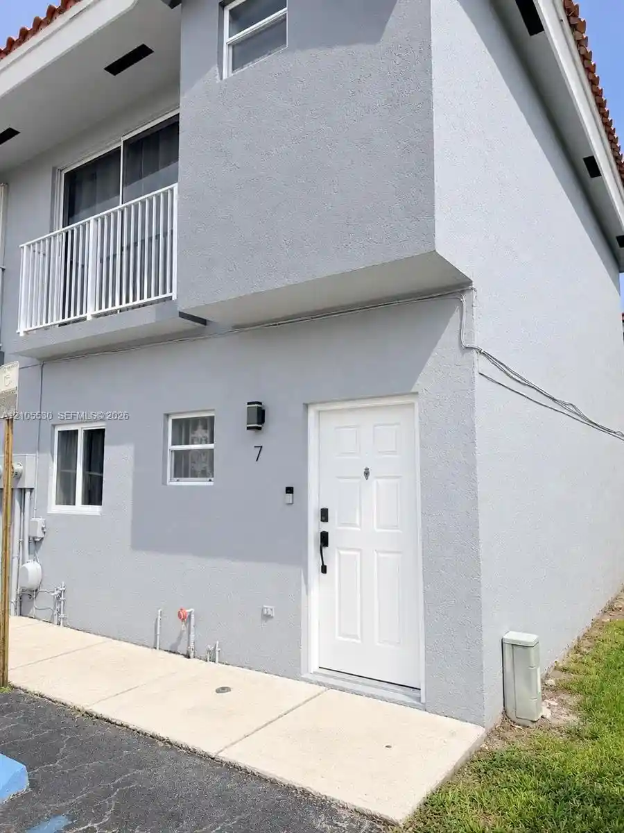 Listing Photo 1 - Condo for sale in 6570 Sw 12Th St located at 6570 Sw 12Th St, Miami, FL 33144 - Unit #7-6570