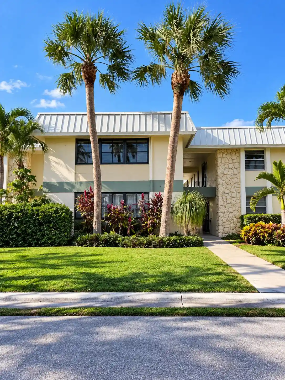 Condo for sale at 2302 Sunrise #202, Fort Pierce, FL 34982 | MLS# B26090015