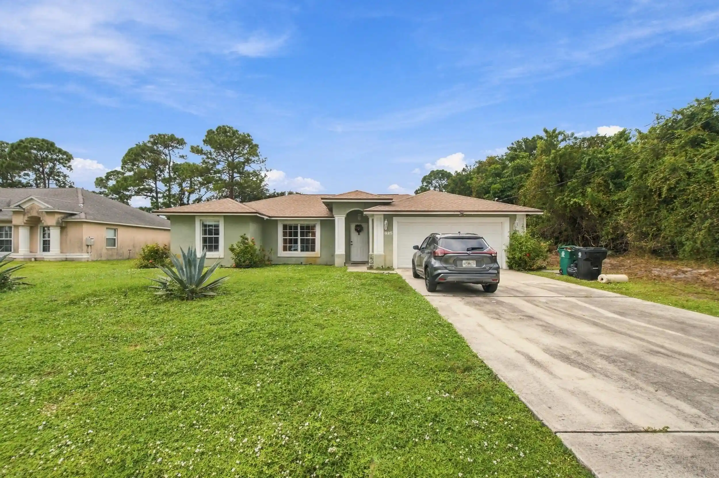 Photo 1 of Single family home for sale at 325 Se Thornhill Dr, Port Saint Lucie, FL 34983 | MLS# B26090066 | Listing updated on 2026-10-29