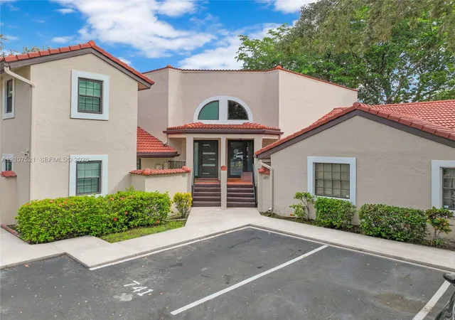 Townhouse for sale at 9177 W Sunrise, Plantation, FL 33322 | MLS# A12107521