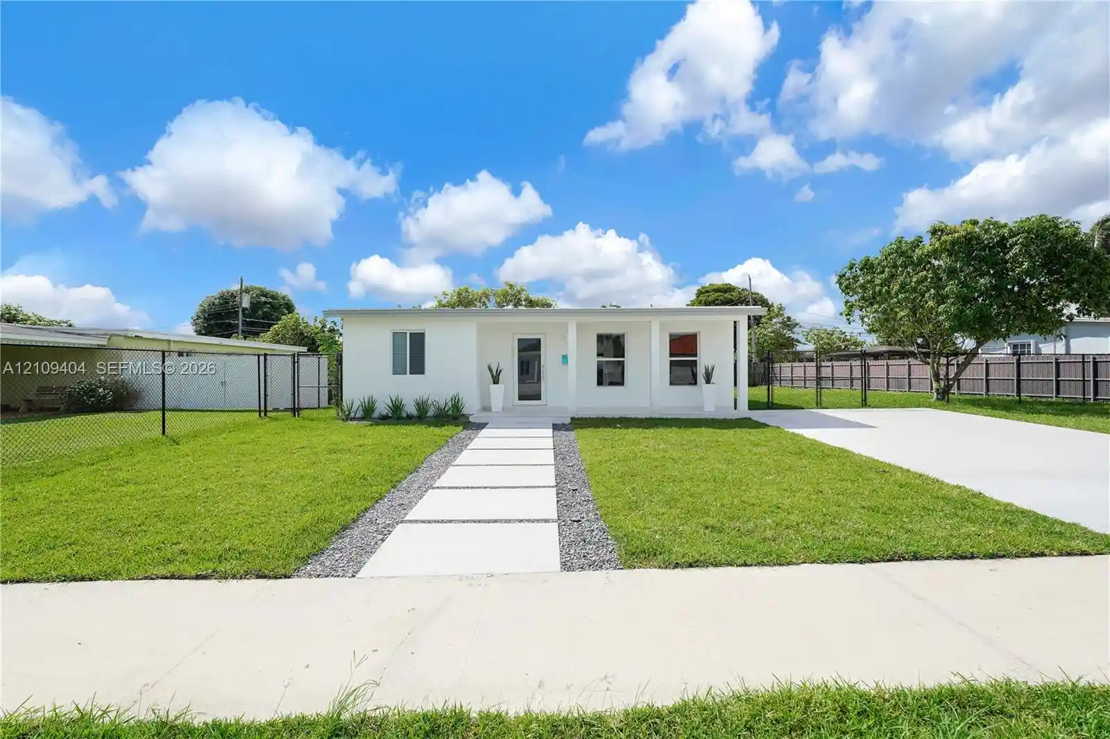 Photo 1 of Single family home for sale at 10730 Sw 48th Terrace, Miami, FL 33165 | MLS# A12109404 | Listing updated on 2026-10-20