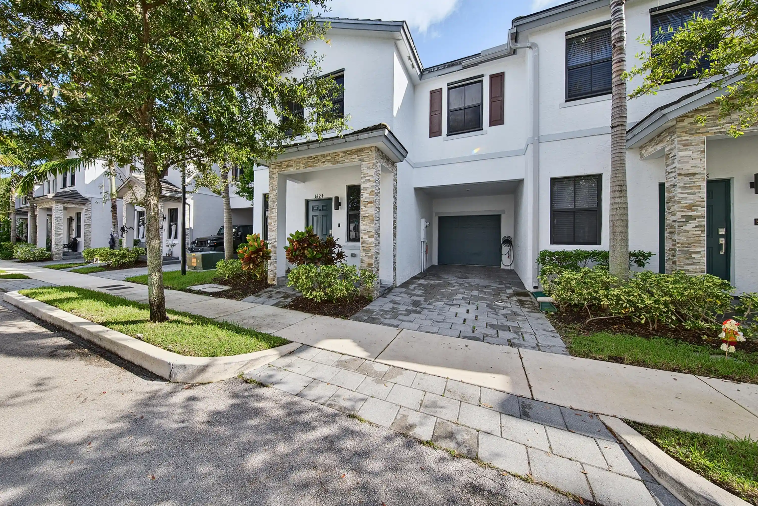 Townhouse for sale at 1624 SW 29th Street, Fort Lauderdale, FL 33315 | MLS# B26090507